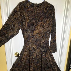 Vintage Paisley Maxi Dress with Pockets!